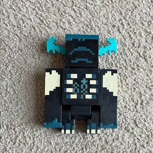 Minecraft Pixel Monster Building Toy - Black and Blue